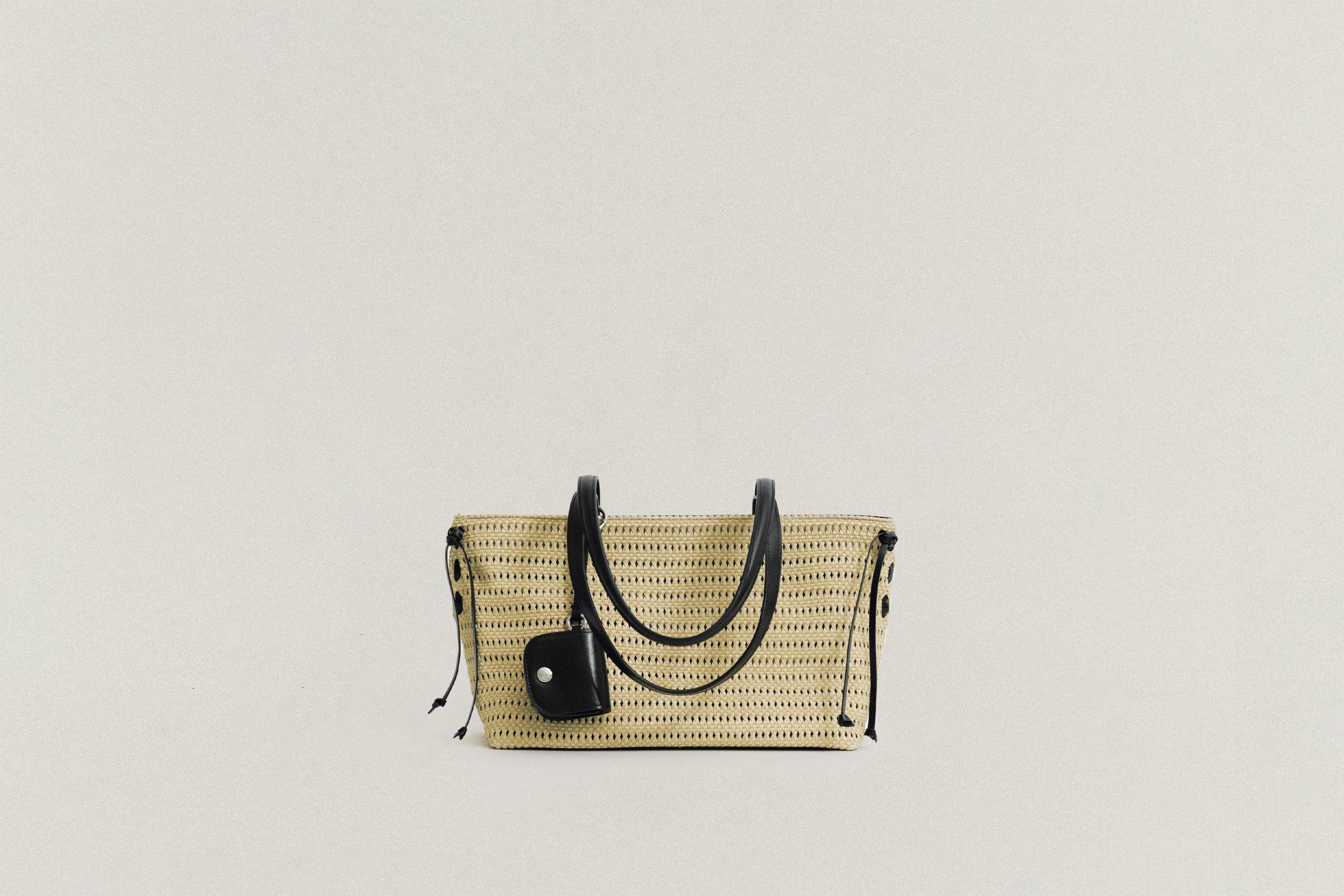 BAGS – TOUT Y EST JP