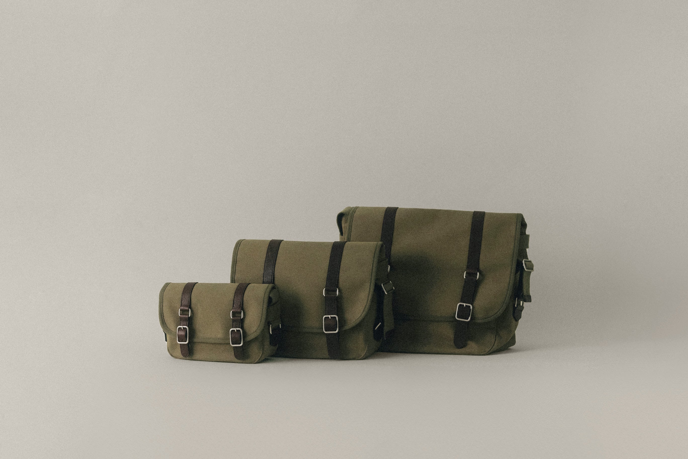 SAC BOUT MINI KHAKI – TOUT Y EST JP